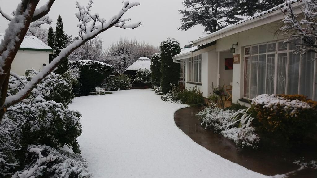 Rosewood Corner, Clarens Bed & Breakfast ภายนอก รูปภาพ
