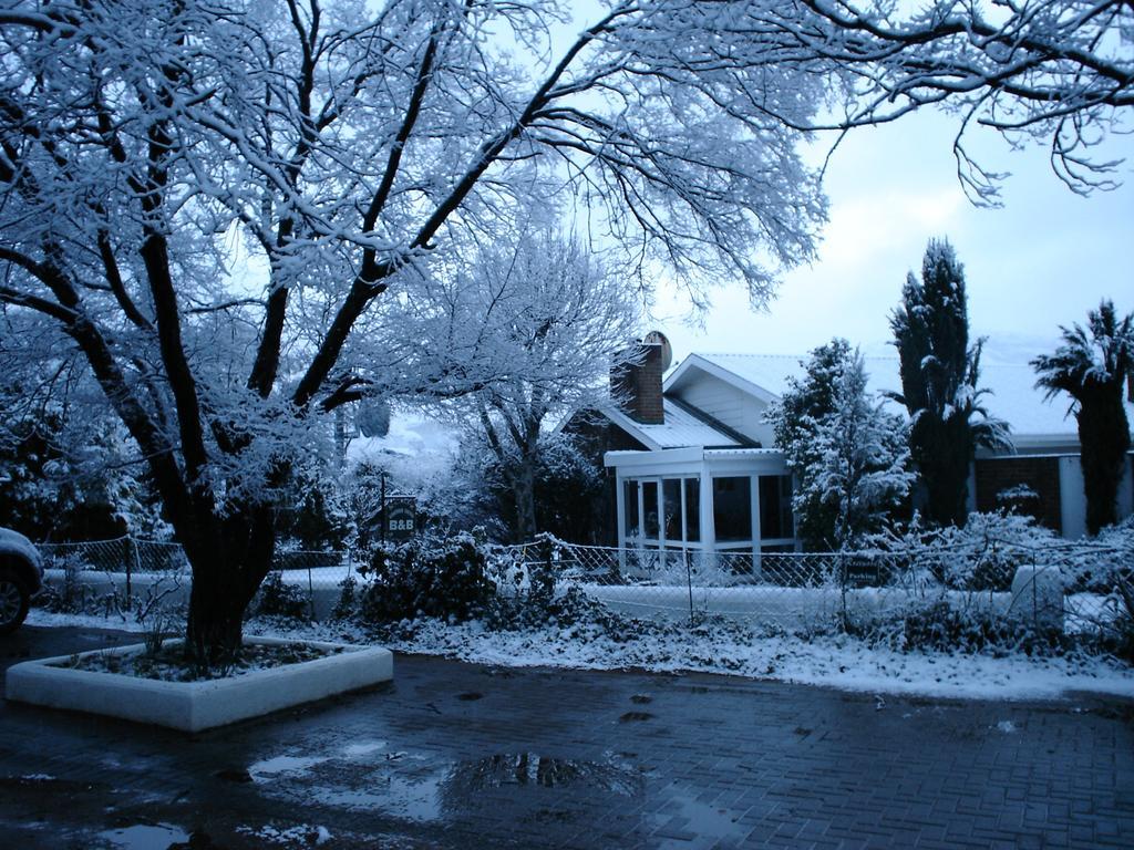 Rosewood Corner, Clarens Bed & Breakfast ภายนอก รูปภาพ