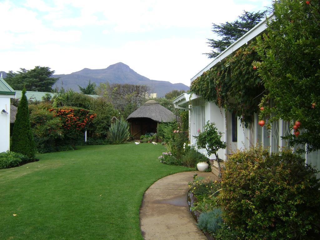 Rosewood Corner, Clarens Bed & Breakfast ภายนอก รูปภาพ