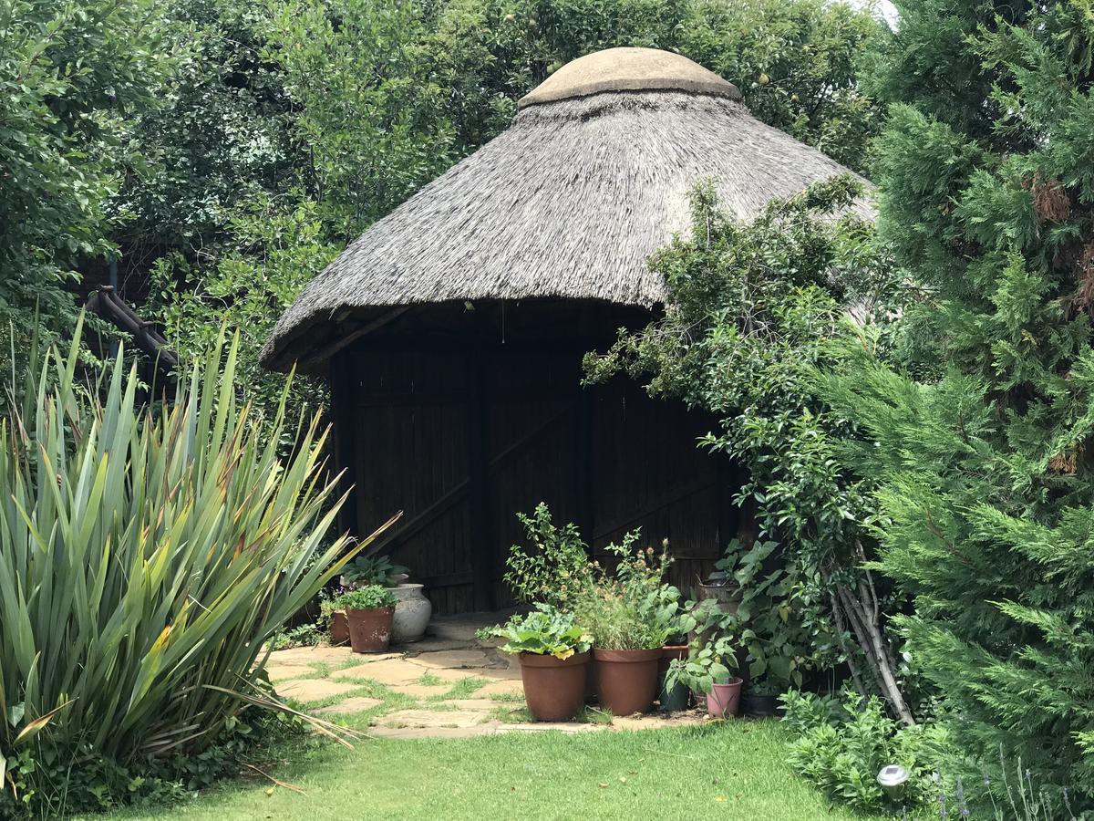 Rosewood Corner, Clarens Bed & Breakfast ภายนอก รูปภาพ