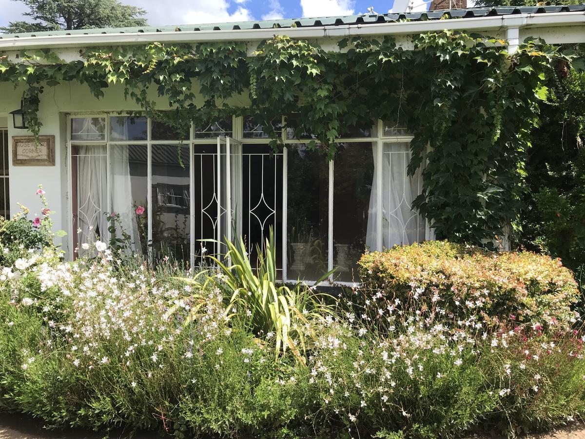 Rosewood Corner, Clarens Bed & Breakfast ภายนอก รูปภาพ