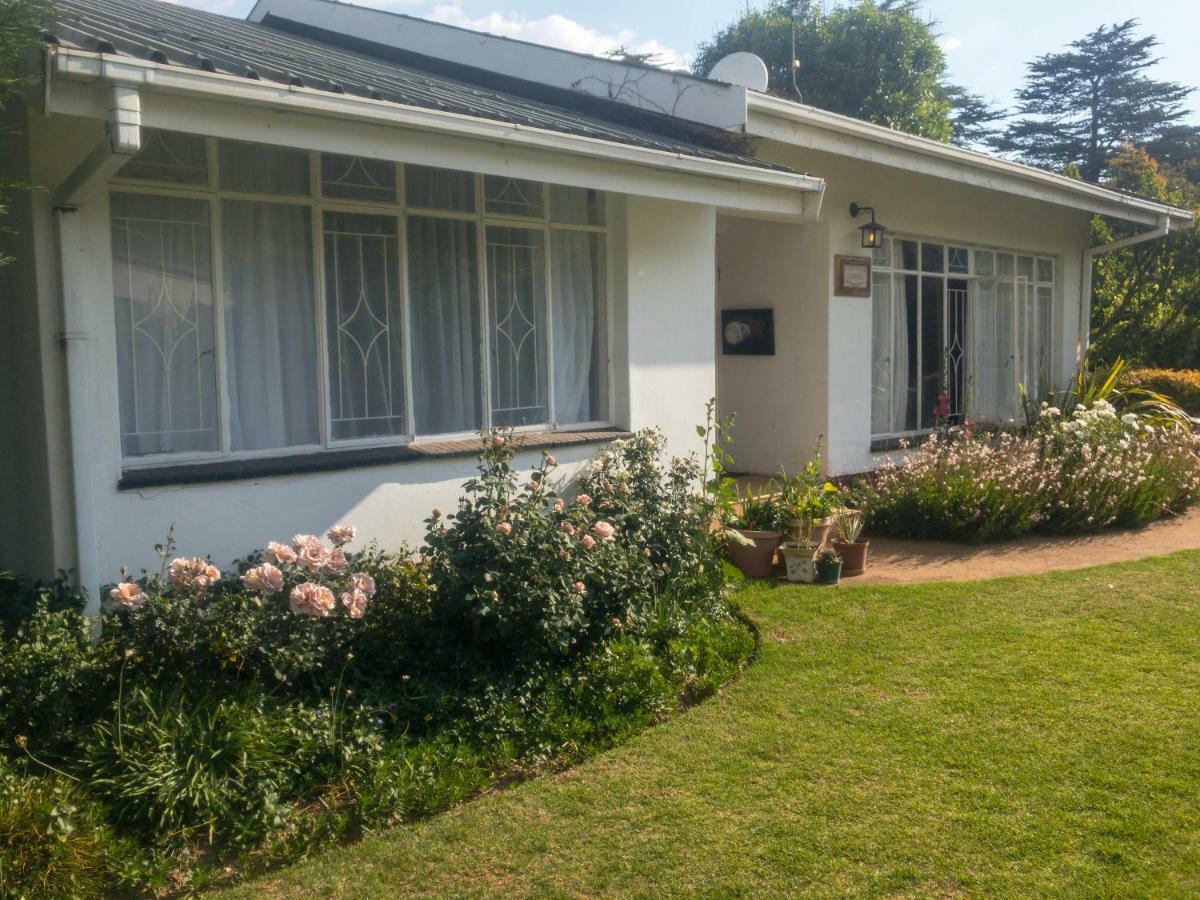 Rosewood Corner, Clarens Bed & Breakfast ภายนอก รูปภาพ
