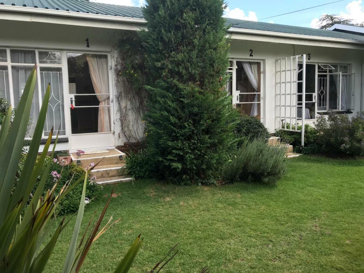 Rosewood Corner, Clarens Bed & Breakfast ภายนอก รูปภาพ