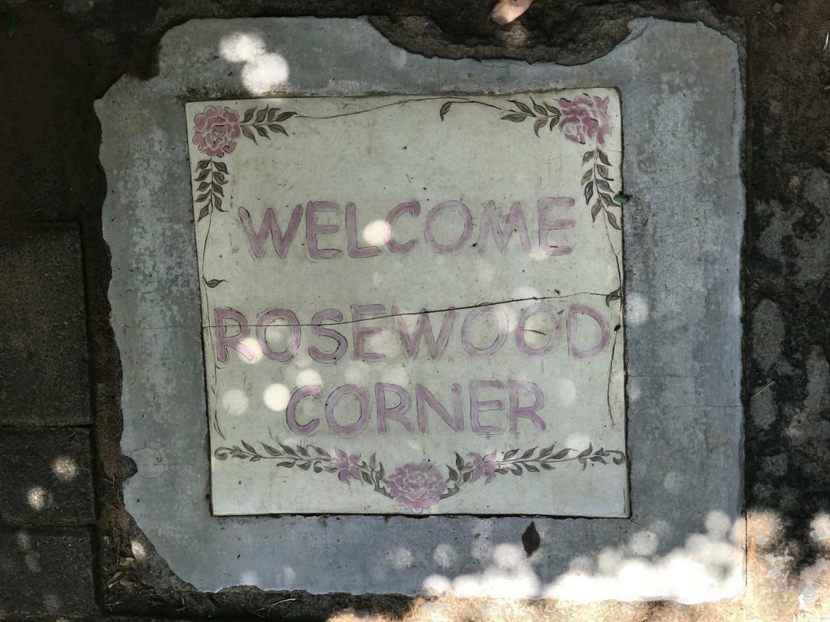 Rosewood Corner, Clarens Bed & Breakfast ภายนอก รูปภาพ